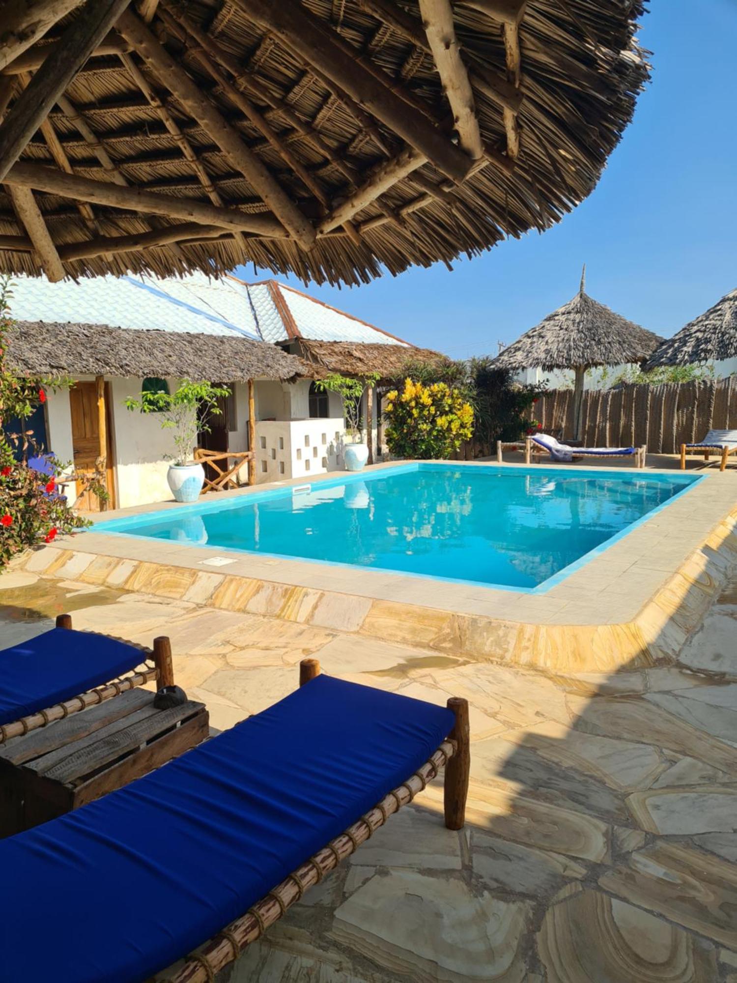 Blue Moon Villa Pwani Mchangani Bagian luar foto