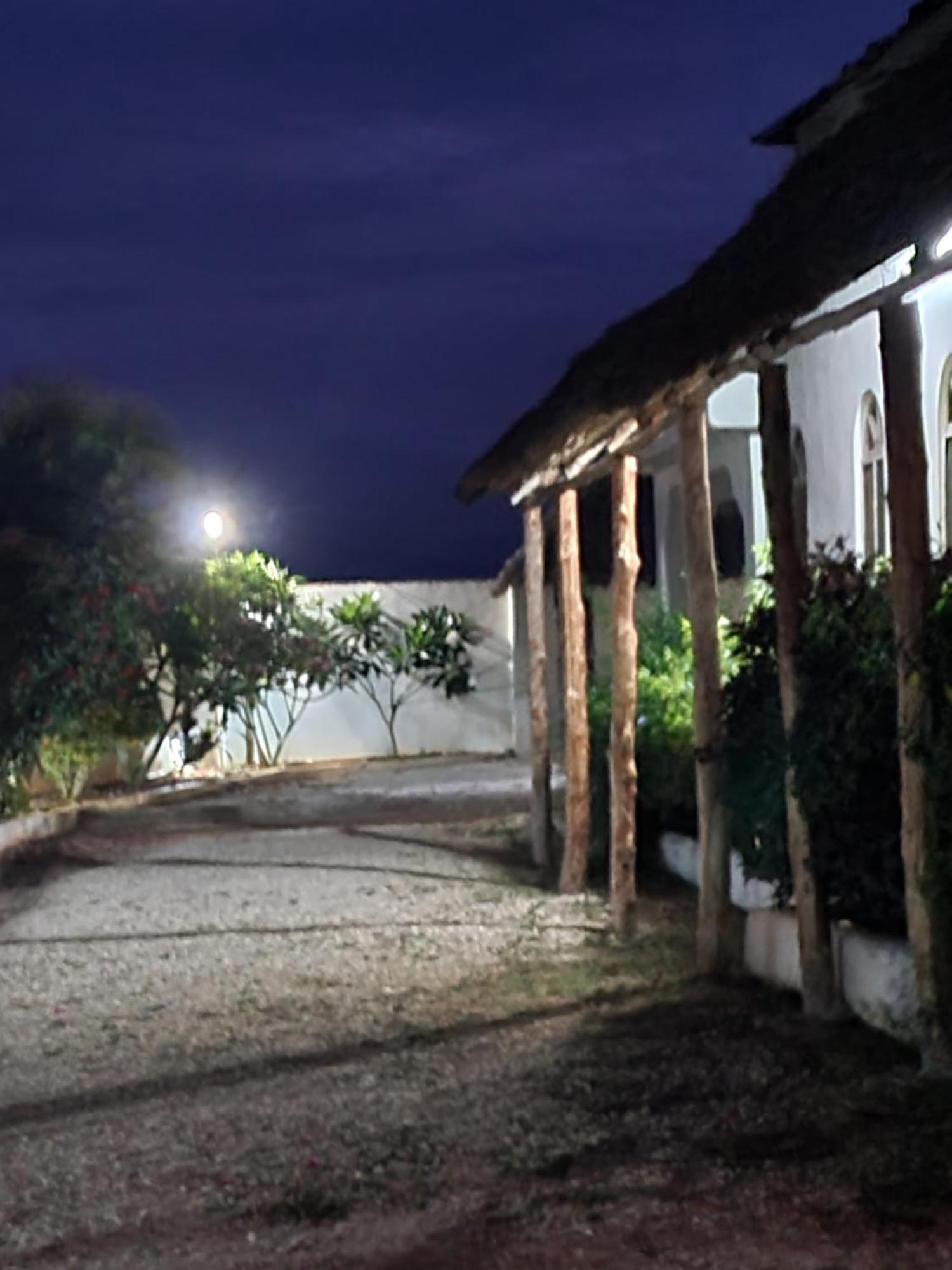 Blue Moon Villa Pwani Mchangani Bagian luar foto